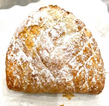 /uploads/prodotti/Triangolo Crema Bianca.jpg-1728067760-small.jpg